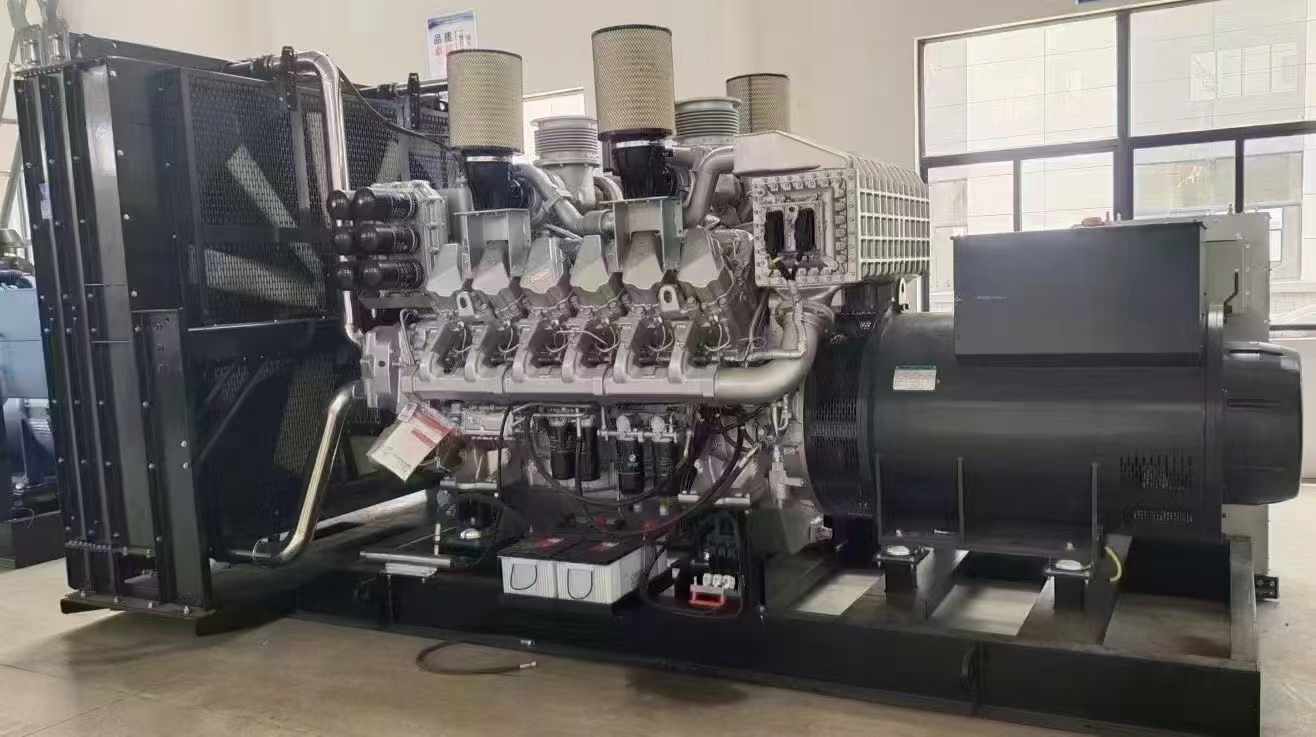东丽800KW柴油发电机组可以带动多少kw的设备？