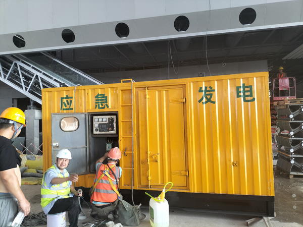 东丽怎样判断空气滤清器是否需要更换？